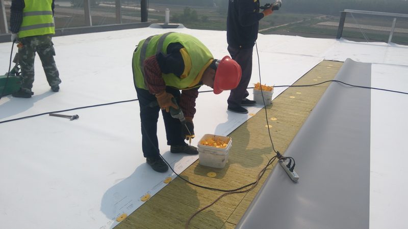 旧房楼顶翻新防水：如何选择合适的材料和施工方法